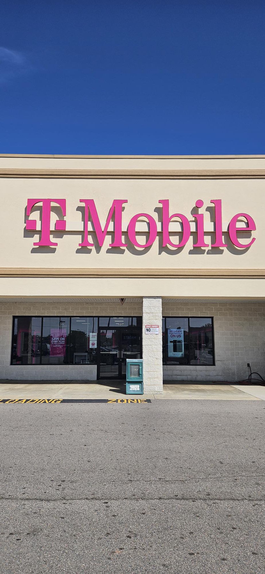 Exterior photo of T-Mobile Store at Cloverleaf Dr & Market Dr, Emporia, VA