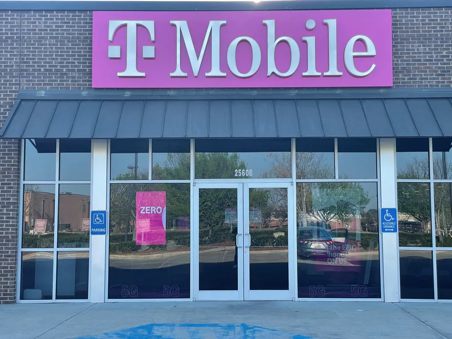 Exterior photo of T-Mobile store at Berryhill Rd & Eastchase Pkwy, Montgomery, AL
