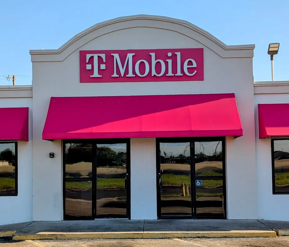  Exterior photo of T-Mobile Store at S Padre Island Dr & Dodd St, Corpus Christi, TX 