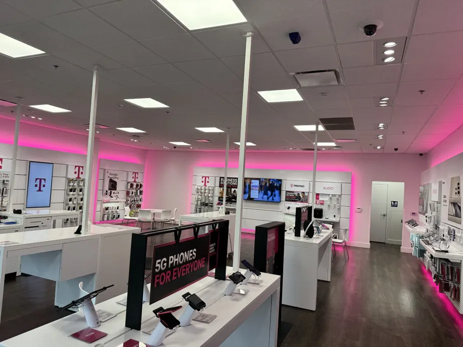  Interior photo of T-Mobile Store at Douglas & Mulberry, Lees Summit, MO 