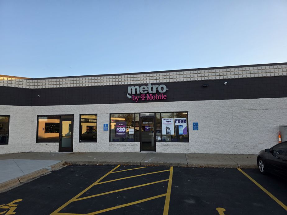 Metro by T-Mobile 493 Marschall Rd - 493 Marschall Rd 