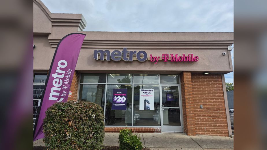 Metro by T-Mobile 3630 S Grand Blvd - 3630 S Grand Blvd 