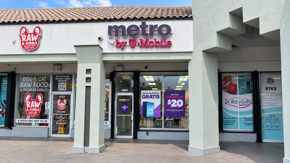 Metro by T-Mobile 8765 SW 24th St - 8765 SW 24th St 