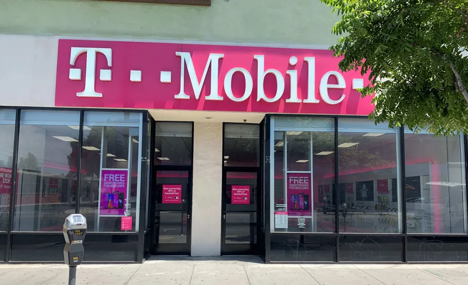 Exterior photo of T-Mobile store at Pico Blvd & Union, Los Angeles, CA