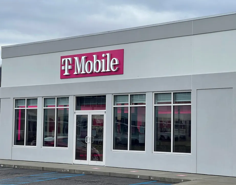  Exterior photo of T-Mobile store at Maccorkle Ave Se & 57th St Se, Charleston, WV 