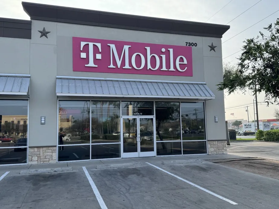  Exterior photo of T-Mobile Store at N 10th & W Trenton, McAllen, TX 