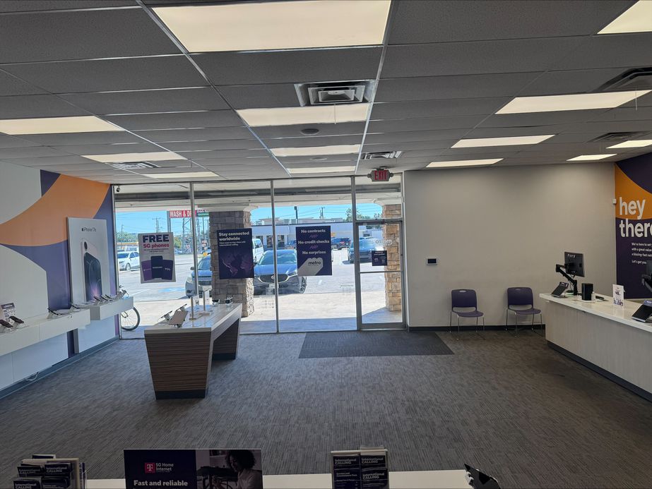 Metro by T-Mobile 7879 Spring Valley Road - 7879 Spring Valley Road 