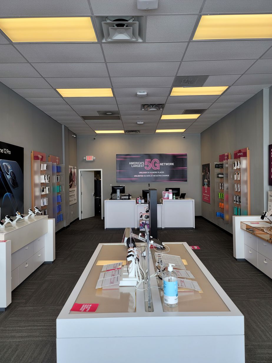 Interior photo of T-Mobile Store at Marketview Dr & Carpenter St, Yorkville, IL