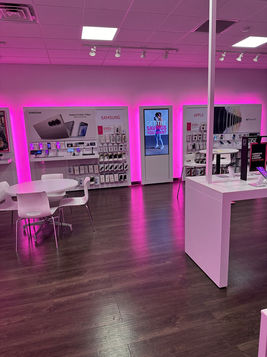 Interior photo of T-Mobile Store at Village Square I, Phoenix, AZ