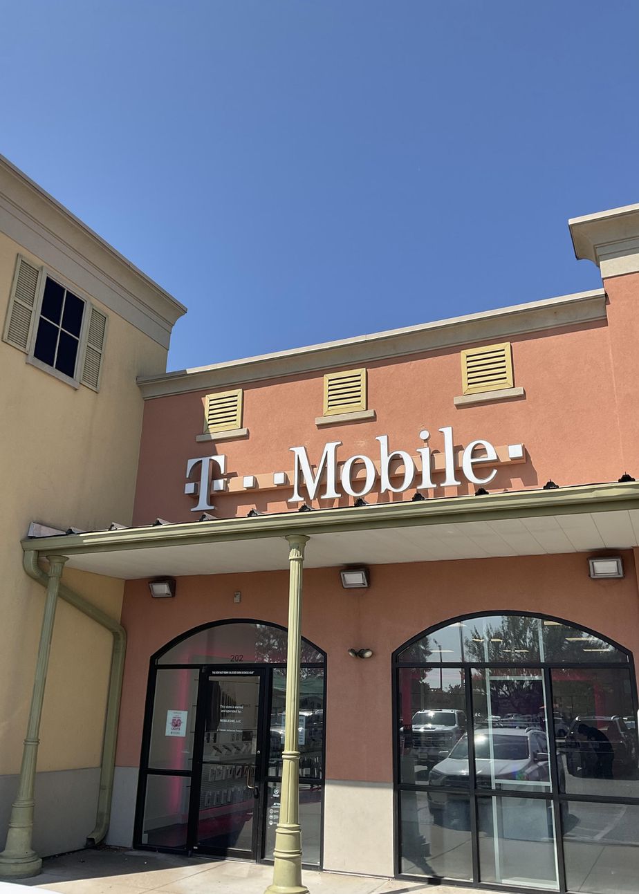 Exterior photo of T-Mobile Store at Tuscany Square, Rogers, AR