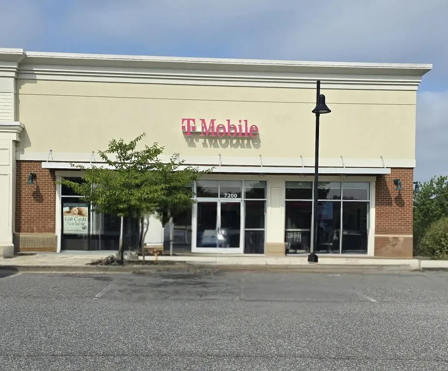  Exterior photo of T-Mobile Store at Hull St and Hancock Village, Chesterfield, VA 
