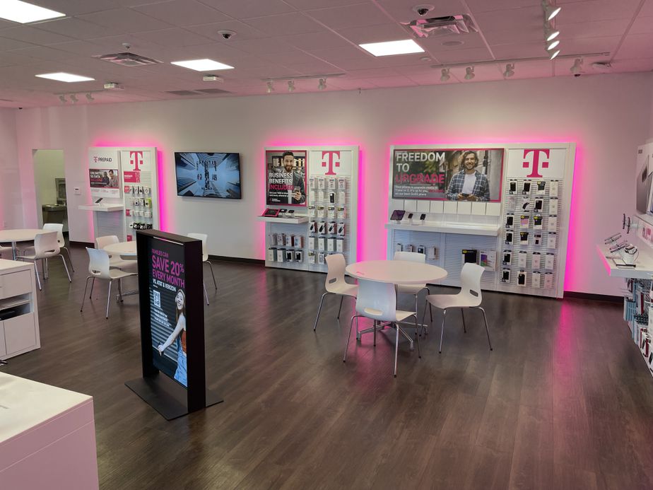 Interior photo of T-Mobile Store at Hampton Cove, Owens Cross Roads, AL