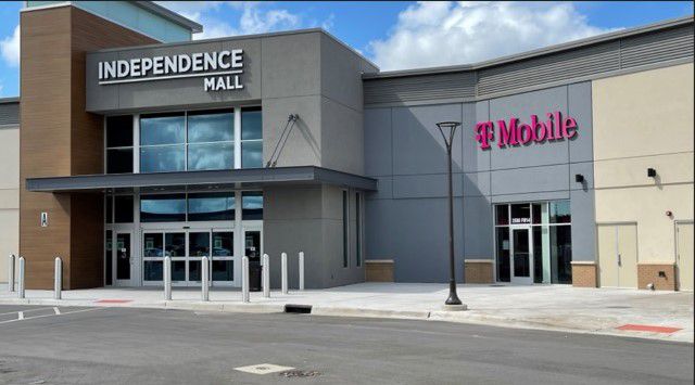 Exterior photo of T-Mobile Store at Independence Mall, Wilmington, NC