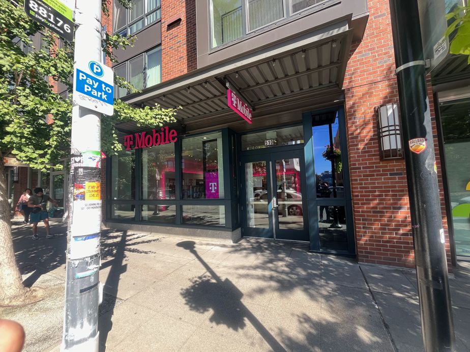 Exterior photo of T-Mobile Store at 1st & Mercer, Seattle, WA