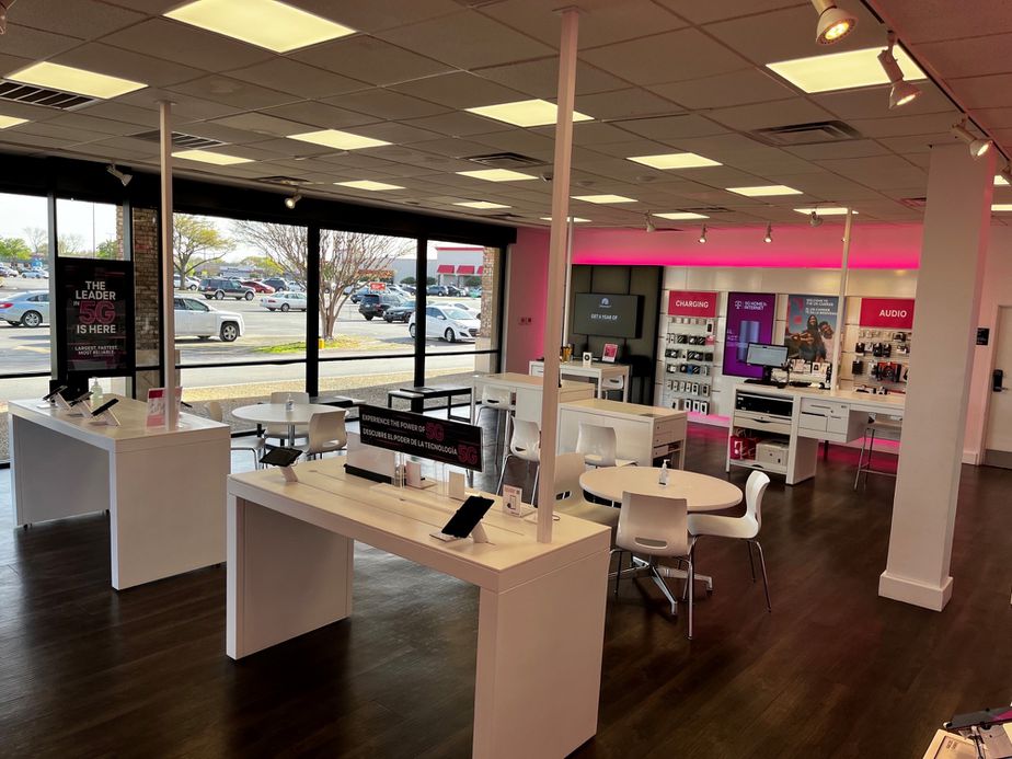 Interior photo of T-Mobile Store at Plano Rd & Buckingham, Richardson, TX