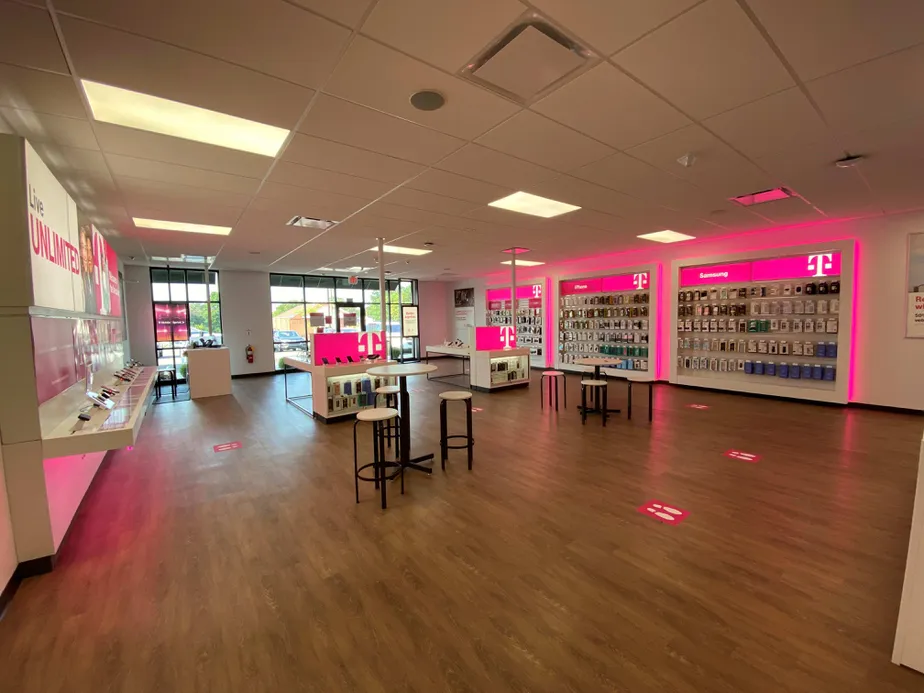 Interior photo of T-Mobile Store at Buttermilk Pike & Harris St, Crescent Springs, KY