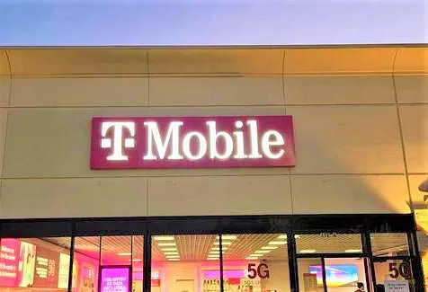 Exterior photo of T-Mobile store at N Interstate 35 & N Lamar Blvd, Austin, TX