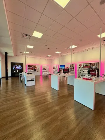  Interior photo of T-Mobile Store at The Vineyards at Porter Ranch, Porter Ranch, CA 