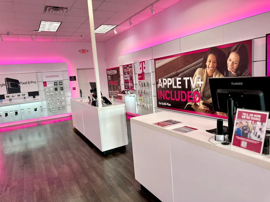  Interior photo of T-Mobile Store at S Hastings & Sherwin Ave, Eau Claire, WI 