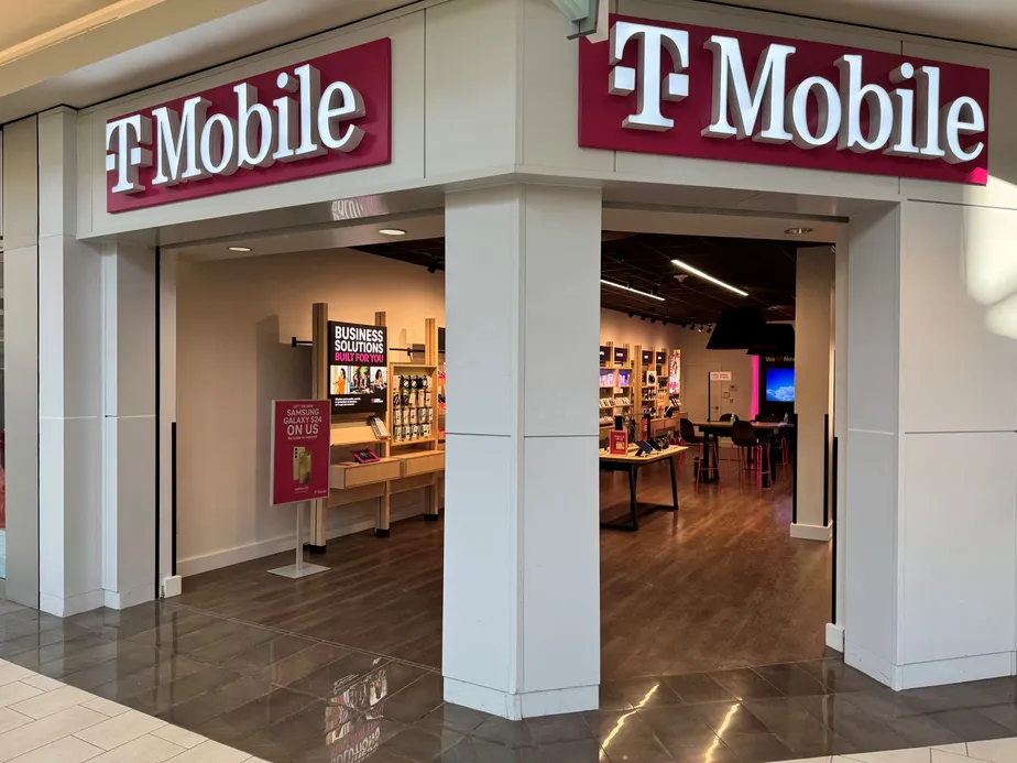  Exterior photo of T-Mobile Store at The Mall At Rockingham Park, Salem, NH 