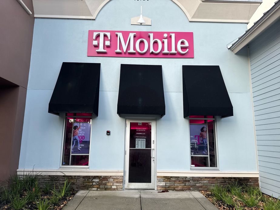 Exterior photo of T-Mobile Store at Route 54 & Duck Slough Blvd, Trinity, FL
