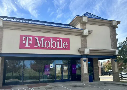 Exterior photo of T-Mobile Store at W Debbie Ln & Hwy 287 N, Mansfield, TX 