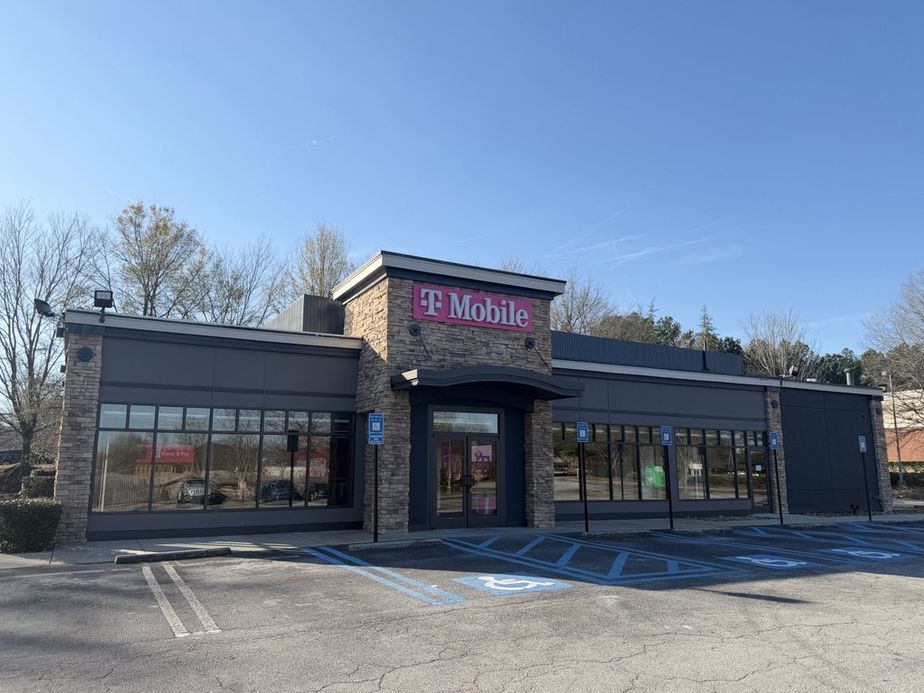 Foto del exterior de la tienda T-Mobile en Turner Hill Rd & Mall Pkwy, Stonecrest, GA