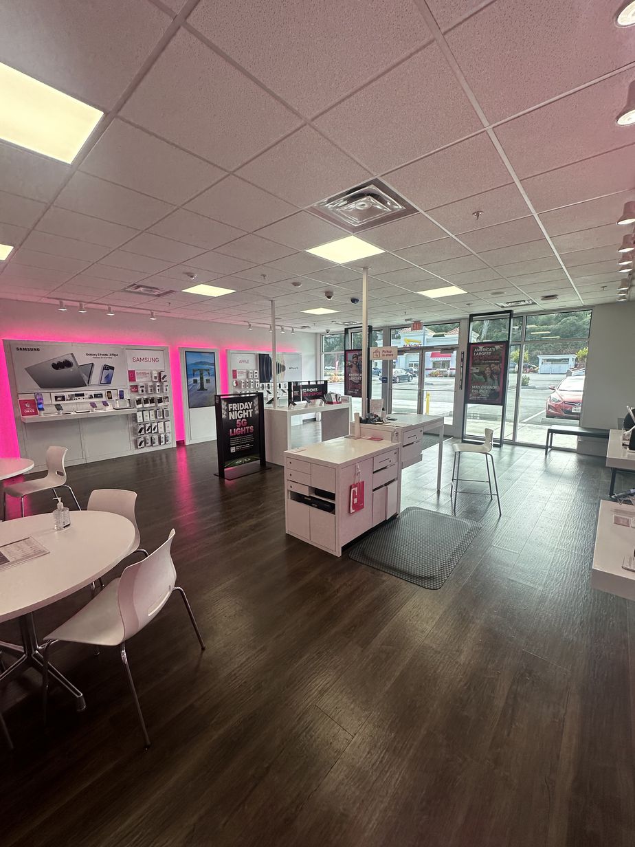 Interior photo of T-Mobile Store at Broadway & Vigo, Eureka, CA