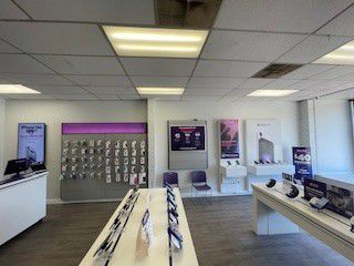 Metro by T-Mobile 2819 MAIN ST - 2819 MAIN ST 