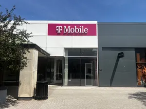 T-Mobile Westfield Old Orchard