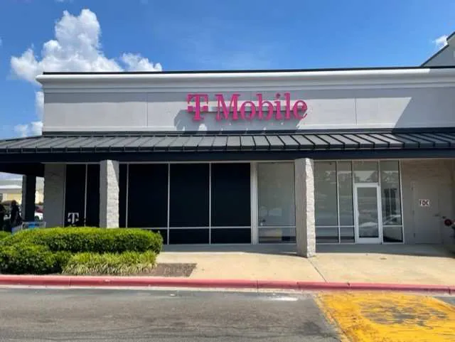 Exterior photo of T-Mobile Store at Cobb Corners Dr & Benvenue Rd, Rocky Mount, NC