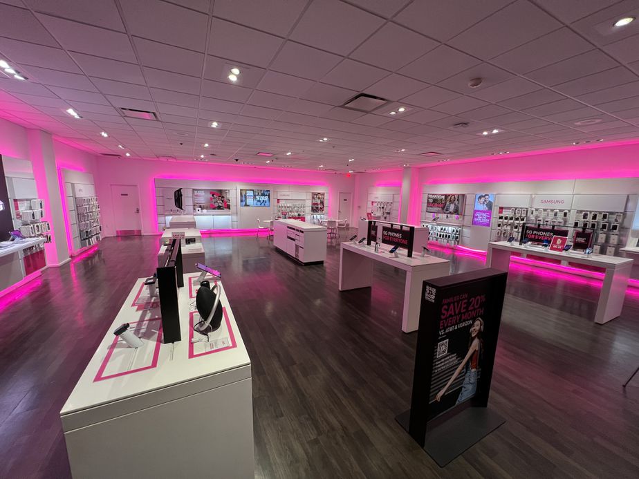  Interior photo of T-Mobile Store at Riverdale East, Riverdale, UT 