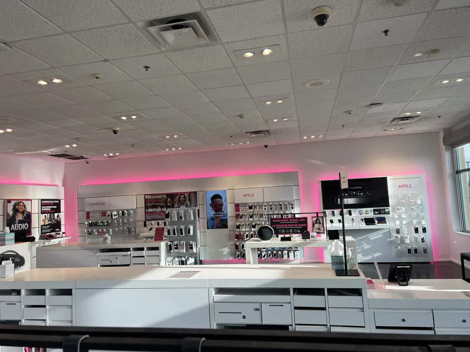  Interior photo of T-Mobile Store at Bell Circle, Revere, MA 