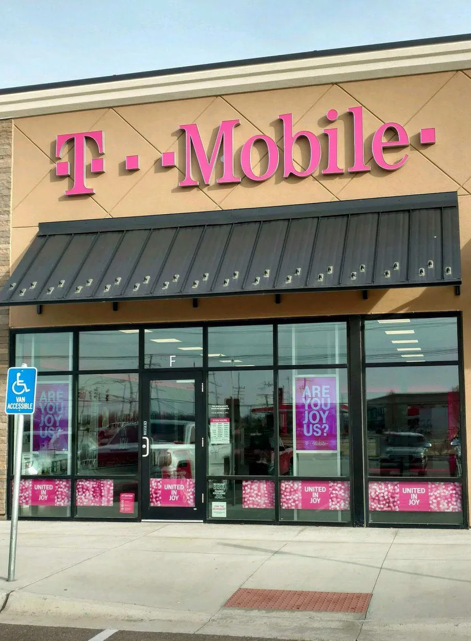 Exterior photo of T-Mobile store at S 9th Street & E Schilling Rd, Salina, KS