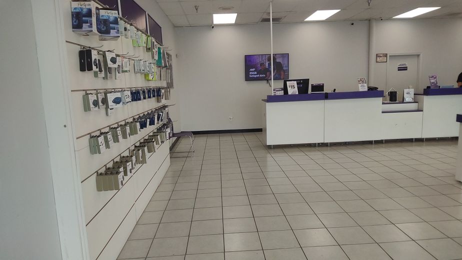 Metro by T-Mobile 12349 Main St - 12349 Main St 