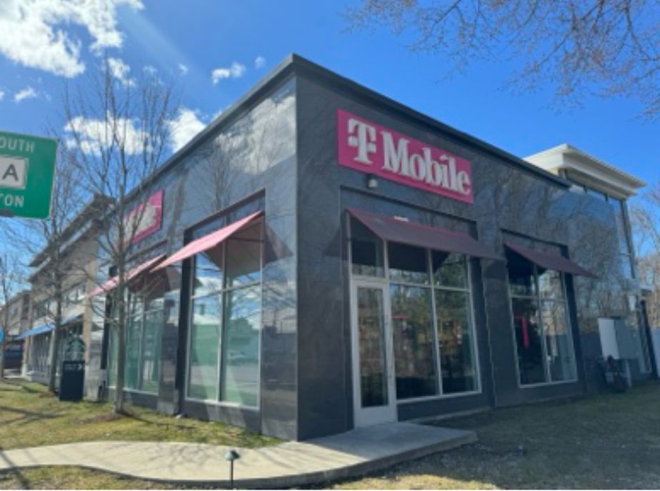 Exterior photo of T-Mobile Store at Providence Hwy & Legacy Blvd, Dedham, MA