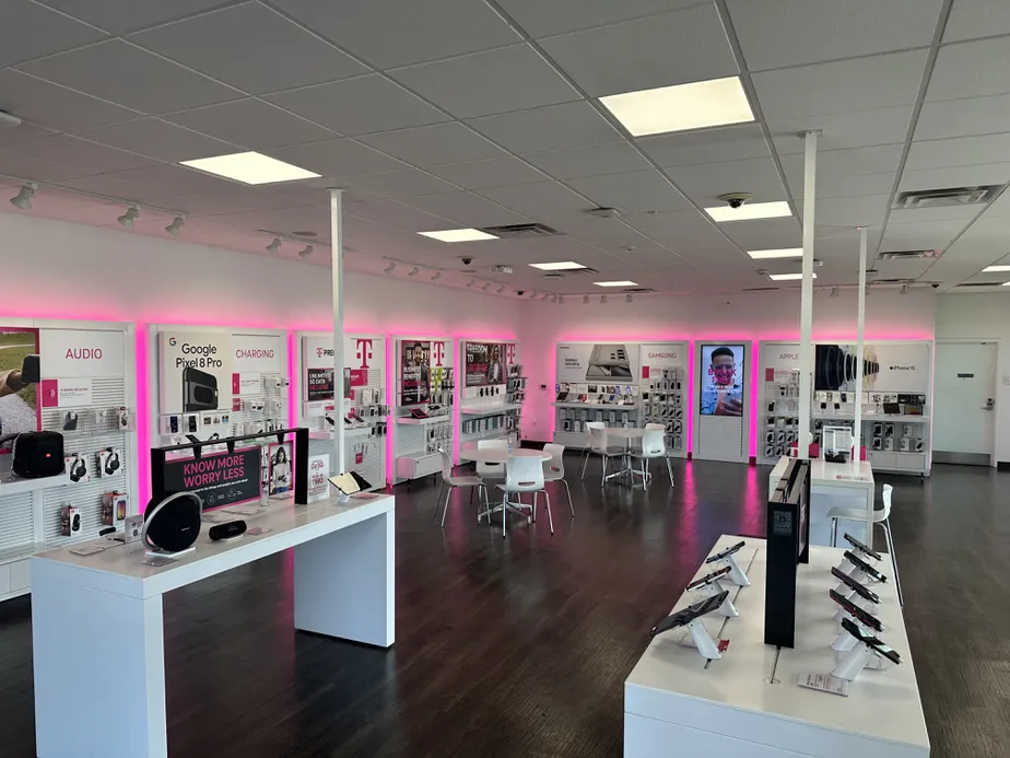  Interior photo of T-Mobile Store at Hwy 365 & US 69, Nederland, TX 