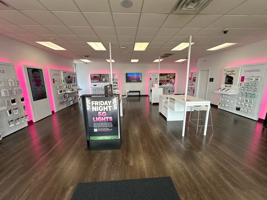  Interior photo of T-Mobile Store at N Burkhardt Rd & Physicians Ct, Evansville, IN 