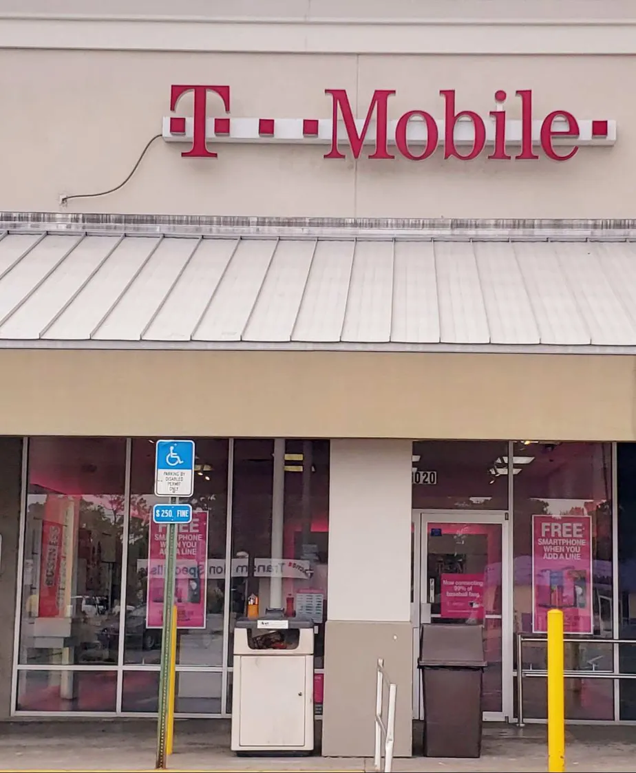 Exterior photo of T-Mobile store at Merrill Road & Cesery Road, Jacksonville, FL