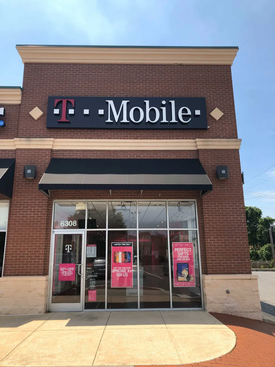 Exterior photo of T-Mobile store at York Rd & Gittings Ave, Baltimore, MD