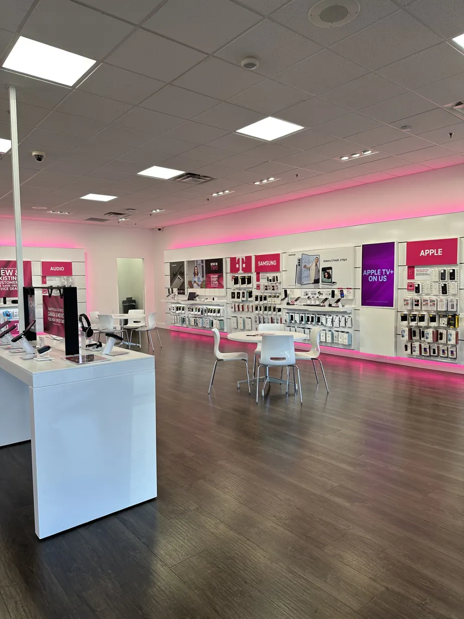 Interior photo of T-Mobile Store at Herndon & Willow, Fresno, CA