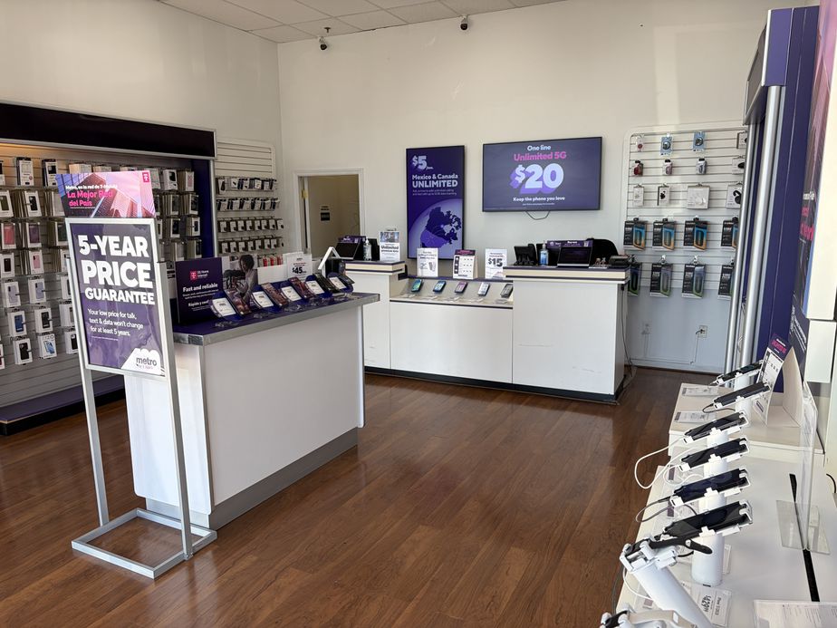 Metro by T-Mobile 20573 SW Tualatin Valley Hwy - 20573 SW Tualatin Valley Hwy