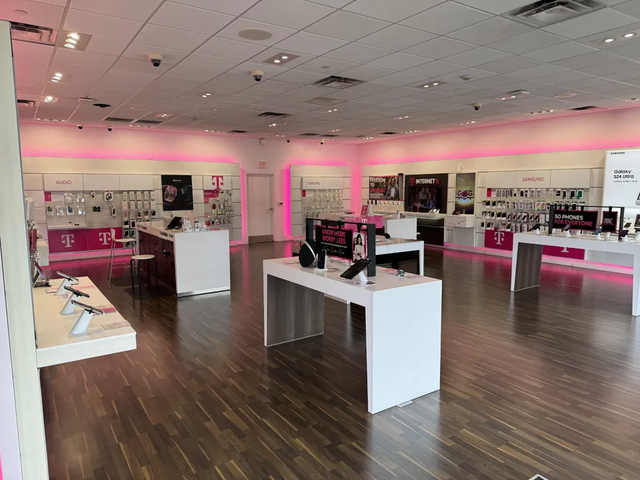  Interior photo of T-Mobile Store at Brookhurst & Warner, Fountain Valley, CA 