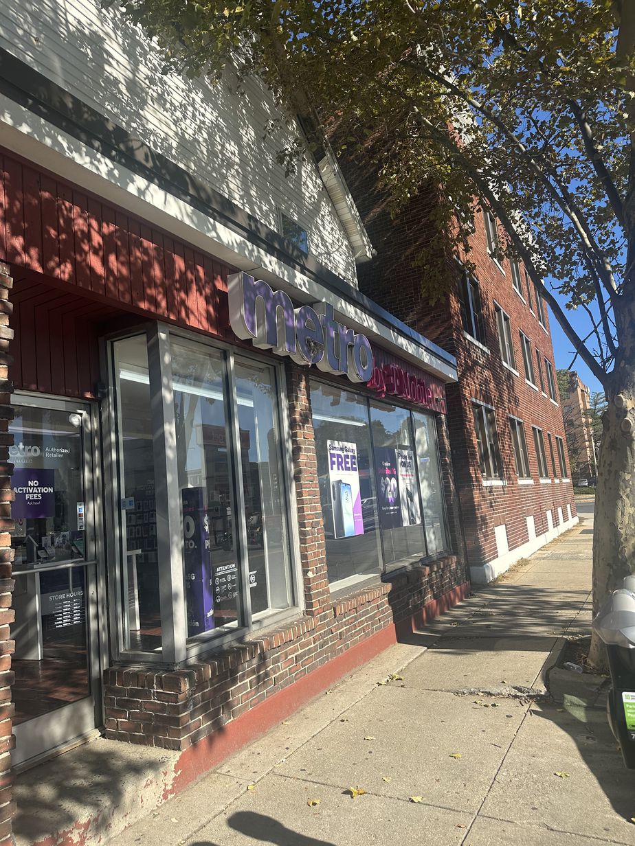 Metro by T-Mobile 470 Salem St - 470 Salem St