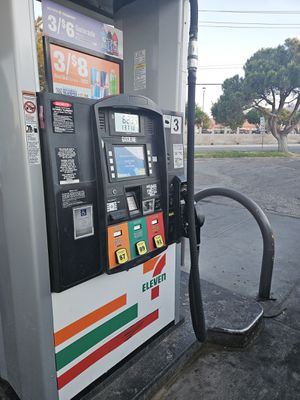 Image gallery for 7-Eleven