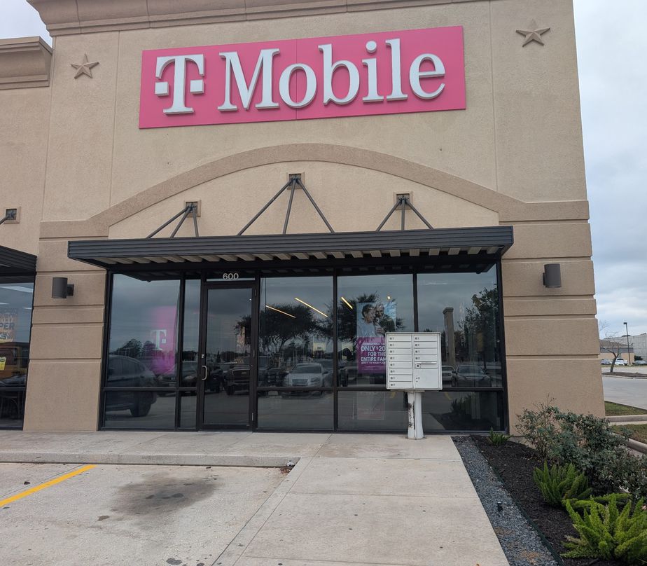 Exterior photo of T-Mobile Store at Interstate 45 & Meadow Edge Ln, Spring, TX