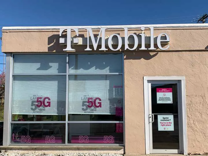 Exterior photo of T-Mobile store at Coshocton Ave & Coshocton Rd, Mount Vernon, OH