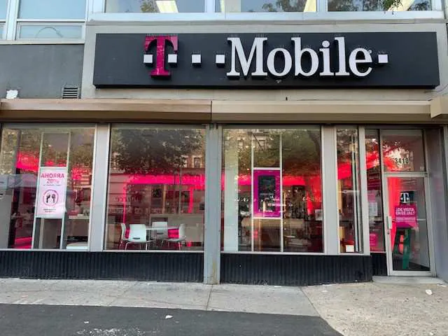 Exterior photo of T-Mobile store at 138th & Broadway, New York, NY
