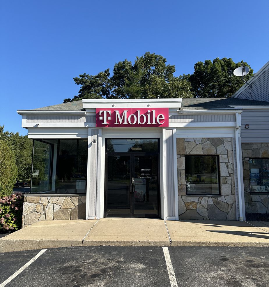 Exterior photo of T-Mobile Store at George Washington Hwy & Albion Rd, Lincoln, RI