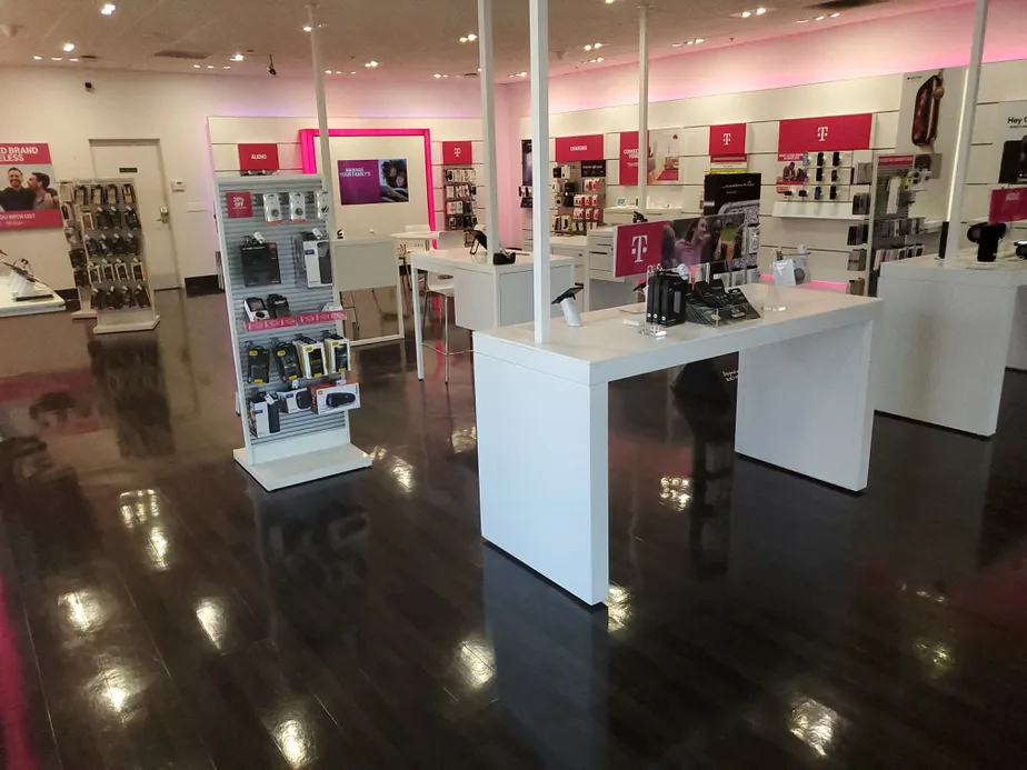  Interior photo of T-Mobile Store at Elk Grove & Bruceville, Elk Grove, CA 